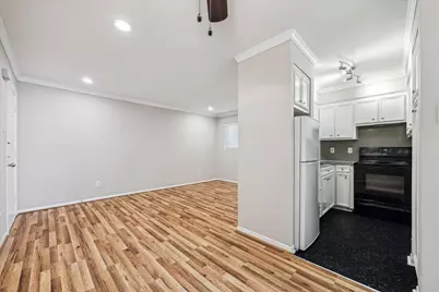 3414 Garrott Street #3, Houston, TX 77006 - Photo 6