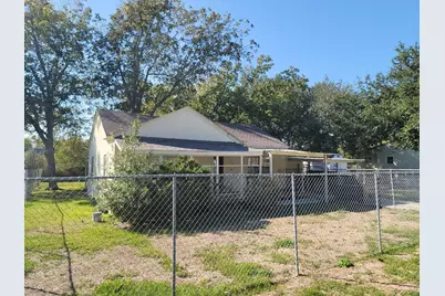 2425 8th Avenue, Port Arthur, TX 77642 - Photo 12