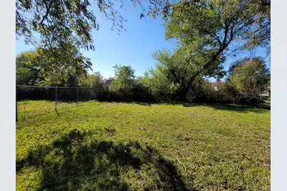 2425 8th Avenue, Port Arthur, TX 77642 - Photo 2