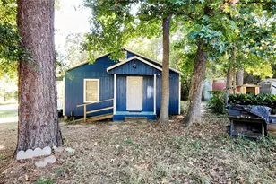 520 Lakeshore Dr, Cleveland, TX 77327 - Photo 2