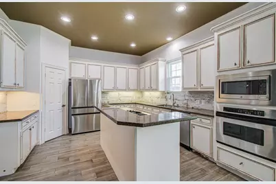13514 Broadmeadow Lane, Houston, TX 77077 - Photo 16