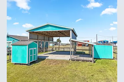 1226 County Road 202, Sargent, TX 77414 - Photo 2