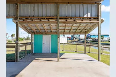 1226 County Road 202, Sargent, TX 77414 - Photo 18