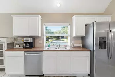 2202 Stoneycreek Park Court, Conroe, TX 77385 - Photo 20