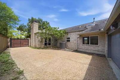 10103 Briar Forest Drive, Houston, TX 77042 - Photo 42