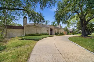 10103 Briar Forest Dr, Houston, TX 77042 - Photo 38