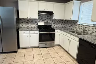 4919 Lochman Ln, Pearland, TX 77584 - Photo 8