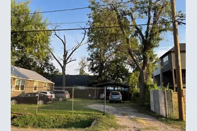 1611 Sylvester Road, Houston, TX 77009 - Photo 4