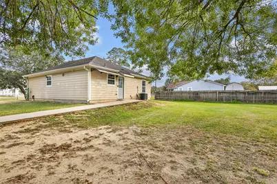 7770 Fm 834 E, Hull, TX 77564 - Photo 16