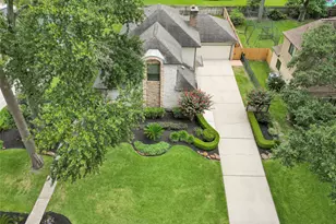 7526 17th Green Dr, Humble, TX 77346 - Photo 2