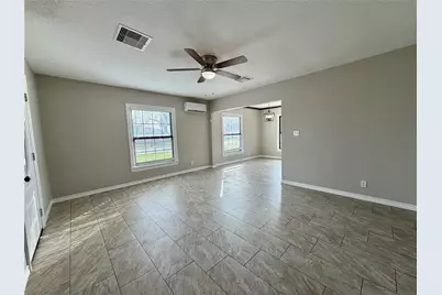 1214 W 5th Street, Freeport, TX 77541 - Photo 6