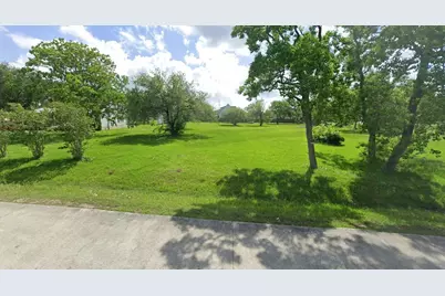 4127 Grand Boulevard, Dickinson, TX 77539 - Photo 2