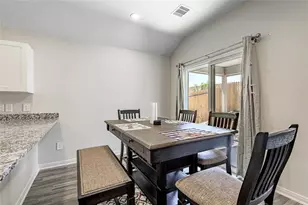 410 Del Monte Dr, Huntsville, TX 77320 - Photo 12