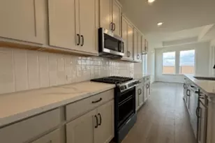 511 Selaura St, Rosenberg, TX 77471 - Photo 4
