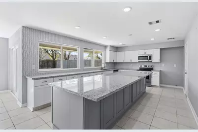 12811 Club Lane, Houston, TX 77099 - Photo 2