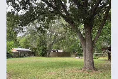 502 N Liberty Street, El Campo, TX 77437 - Photo 6