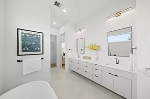 327 N Nagle St, Houston, TX 77003 - Photo 32