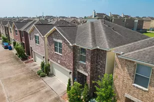 3733 Main Poplar Dr, Houston, TX 77025 - Photo 34