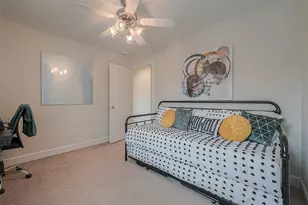 3733 Main Poplar Dr, Houston, TX 77025 - Photo 32