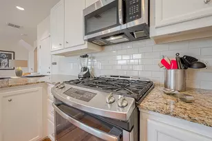 3733 Main Poplar Dr, Houston, TX 77025 - Photo 18