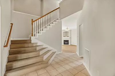 11511 Mill Bridge Court, Sugar Land, TX 77498 - Photo 4