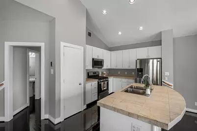 9705 Linkmeadow Lane, Houston, TX 77025 - Photo 8
