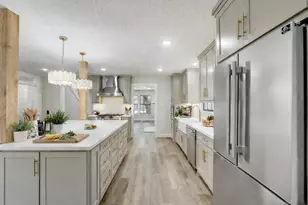 707 N Main St, Dayton, TX 77535 - Photo 12