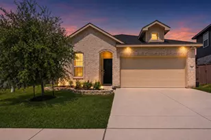 214 Water Grass Trl, Clute, TX 77531 - Photo 1