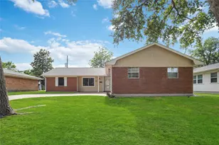 814 Alyse St, Deer Park, TX 77536 - Photo 2