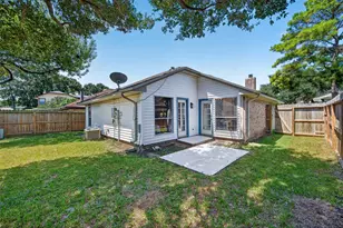 3311 S Briar Knoll Dr, Houston, TX 77082 - Photo 32