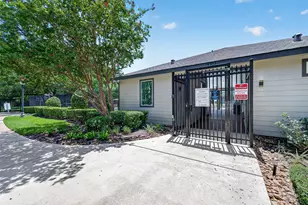 3311 S Briar Knoll Dr, Houston, TX 77082 - Photo 34