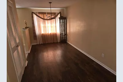 7911 Southmeadow Drive, Houston, TX 77071 - Photo 10