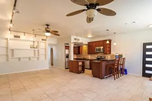2219 Sealy St, Galveston, TX 77550 - Photo 38