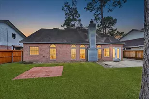 3039 Creek Manor Dr, Kingwood, TX 77339 - Photo 2