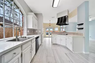 3039 Creek Manor Dr, Kingwood, TX 77339 - Photo 14