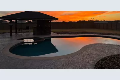 863 Bunkhouse Trail, Angleton, TX 77515 - Photo 20