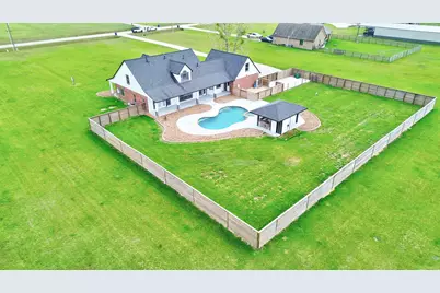 863 Bunkhouse Trail, Angleton, TX 77515 - Photo 22