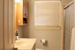 8011 Lorrie Dr, Houston, TX 77025 - Photo 6