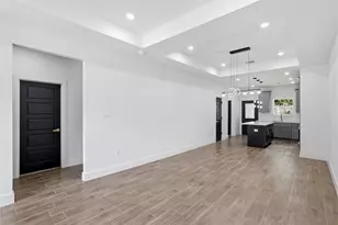 5515 Elm Springs Dr, Houston, TX 77048 - Photo 6