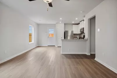 15830 Berry Hill Drive, Conroe, TX 77303 - Photo 10