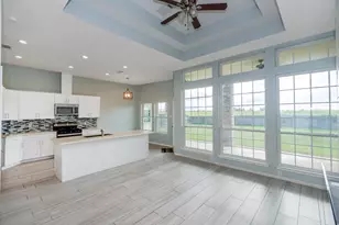 2040 Twin Lakes Blvd, West Columbia, TX 77486 - Photo 16