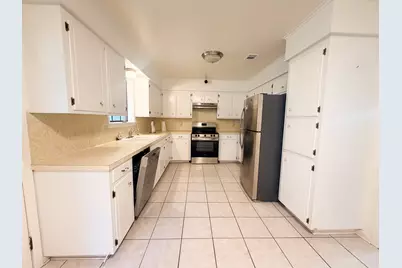 1708 Shawnee St, Navasota, TX 77868 - Photo 6