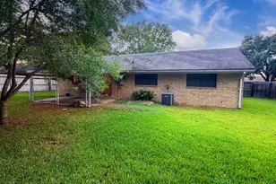 1708 Shawnee St, Navasota, TX 77868 - Photo 12