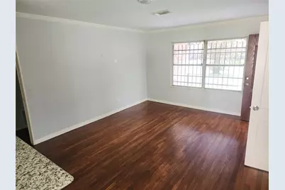 8159 Redfern Drive, Houston, TX 77033 - Photo 18