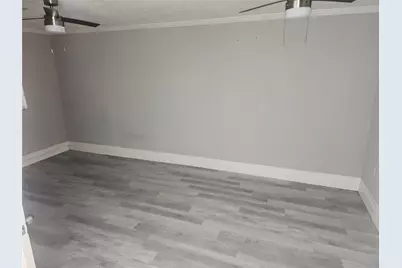 8159 Redfern Drive, Houston, TX 77033 - Photo 10