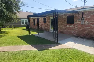 8159 Redfern Dr, Houston, TX 77033 - Photo 14
