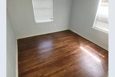 8159 Redfern Drive, Houston, TX 77033 - Photo 8