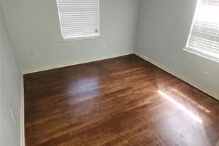 8159 Redfern Dr, Houston, TX 77033 - Photo 8