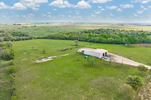 1021 Star Ln, Alleyton, TX 78933 - Photo 1