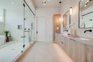1701 Banks St, Houston, TX 77098 - Photo 44